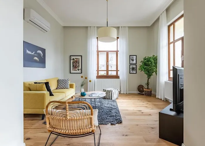 Bright Beautiful New Galata Port Balcony Gem! #260