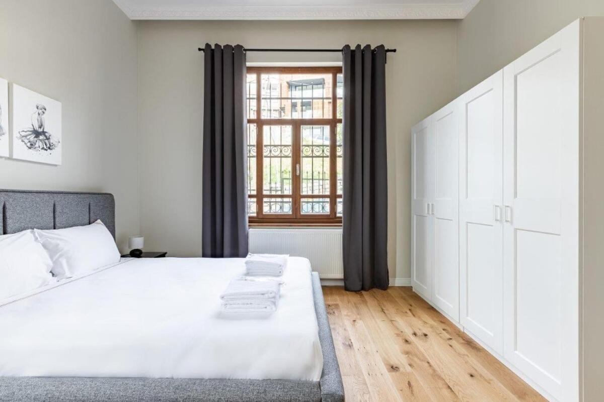 Bright Beautiful New Galata Port Balcony Gem! #260 Daire