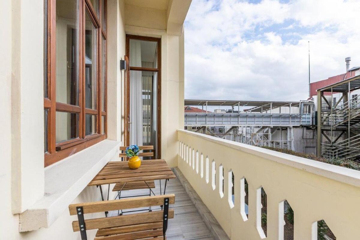 Bright Beautiful New Galata Port Balcony Gem! #260