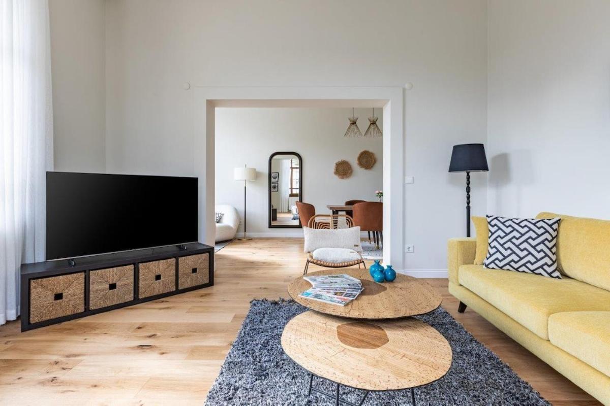 Apartment Bright Beautiful New Galata Port Balcony Gem! #260 Istanbul