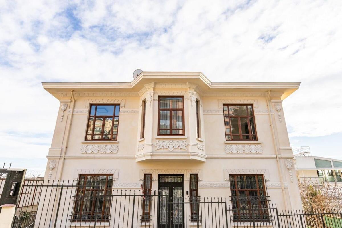 Bright Beautiful New Galata Port Balcony Gem! #260 Istanbul